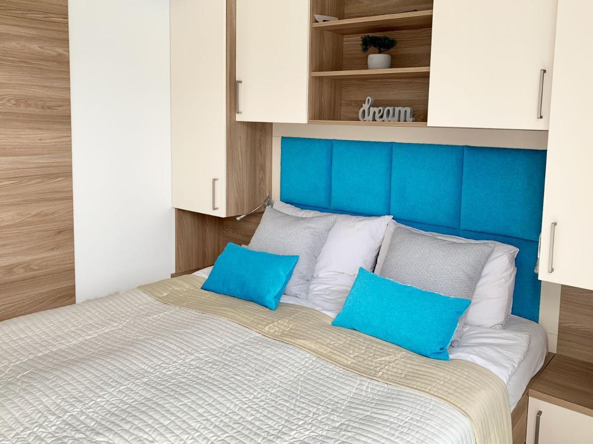 Bonita Houseboat Apartment Portorose Extérieur photo